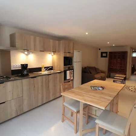- La Maison Du Coq, Fully-equipped Vacation Studio Apartment Carsac-Aillac