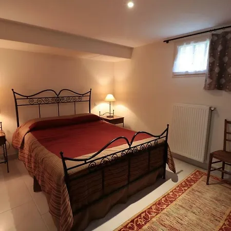 - La Maison Du Coq, Fully-equipped Vacation Studio Apartment Carsac-Aillac