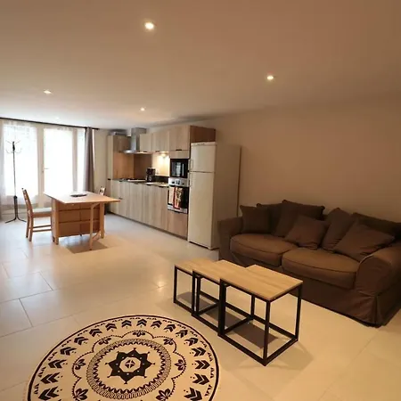 - La Maison Du Coq, Fully-equipped Vacation Studio Carsac-Aillac